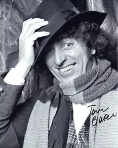 Doctor Who Autograph: TOM BAKER (The Fourth Doctor) Signed Photo - Foto 1 di 1