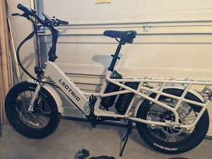 SOLD. Electric bicycle 1 yr old certified UL 2849 white super condition - Picture 1 of 1