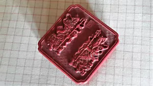 Vintage 1950s Faux CINNABAR Souvenir Trinket Box, PENINSULAR HOTEL, Hong Kong - Picture 1 of 8