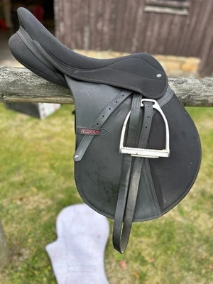 英式跳跃合成马鞍 — 第 1/4 张图片