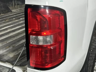 Passenger Tail Light Classic Style Pickup Fits 16-19 SIERRA 1500 PICKUP 2764239 - Image 1 of 4