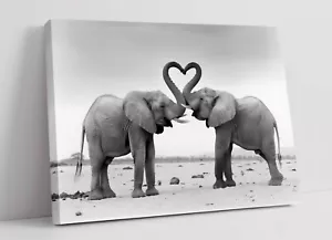 ELEFANTI CHE FANNO FORMA A CUORE CON TRONCHI 2 - TELA INCORNICIATA PROFONDA STAMPA DA PARETE ARTE - Foto 1 di 3