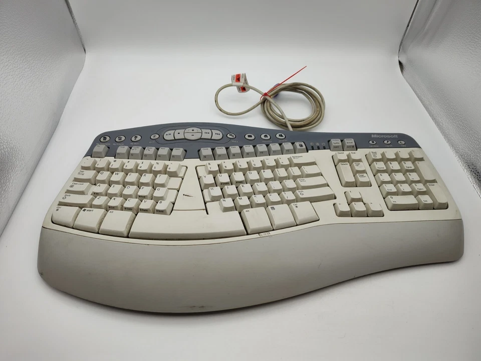 VINTAGE-Microsoft Natural MultiMedia Keyboard 1.0A Ergonomic-RT9470-X802506-002 - Image 1 of 4