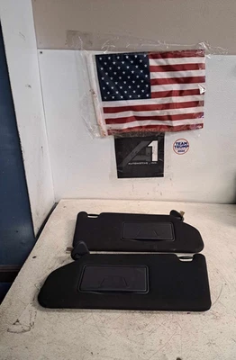 17 -22 MITSUBISHI OUTLANDER Sun Visors Left Right Set Pair Both w/ Mirrors Oem Foto 1 de 4