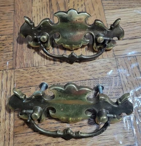 Set Of Two VINTAGE BRASS DRAWER HANDLES - Picture 1 of 6