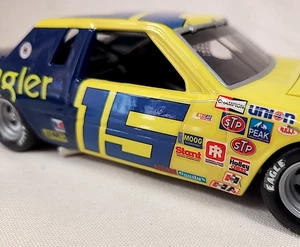 Custom Built Up Model Kit Dale Earnhardt #15 Nascar Wrangler Thunderbird - Bild 1 von 8