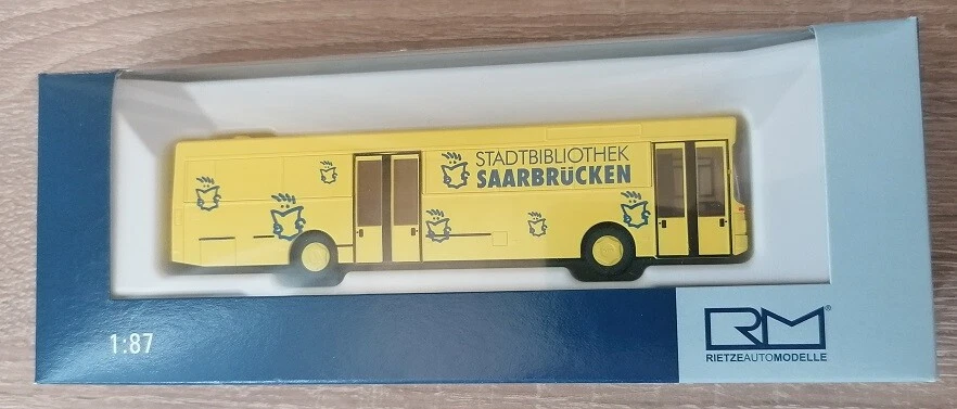 Rietze 72104 - 1/87 Man Sl 202 Stadtbibliothek Saarbrücken - Nuovo - Immagine 1 di 1
