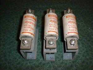 (3) Gould Shawmut A70P300 Fuses on Insulated Channels (29998TK) - Picture 1 of 1