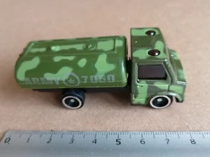 CAMUION CITERNE VEHICULE MILITAIRE MINIATURE G174 - Bild 1 von 1