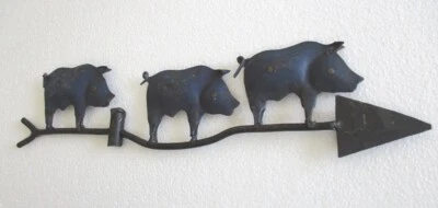 IRON VINTAGE THREE PIGS WEATHER VANE HAND MADE WEATHERVANE - Image 1 of 4