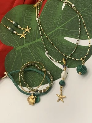 Juego de joyas de verano hechas a mano. malaquita y perlas, collares pulseras, pendientes  Foto 1 de 4