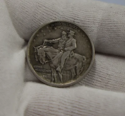 1925 US Stone Mountain Commemorative 50c - Image 1 of 2
