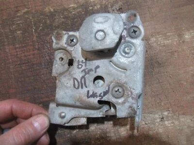 1963 1964 Chevrolet Impala Belair 4  door sedan hear door latch assembly DR - Image 1 of 3