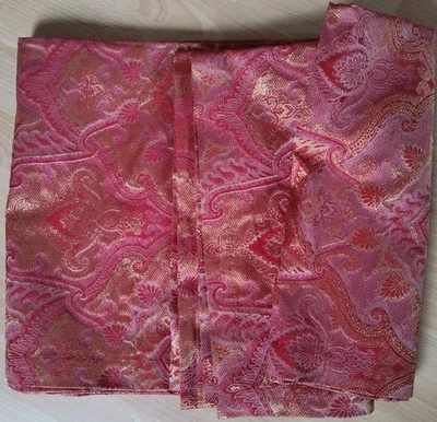 APART  Tischdecke als  stoffrest 170x220 Cm Rot "Gold" Farben  - Bild 1 von 4