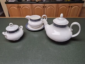 Royal Doulton SHERBROOKE Coffee Pot & Sugar with Lid & Creamer 3 PC SET RARE EXC - Picture 1 of 9