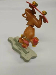 RARE Scooby-Doo Skateboarding Paramount Theme Park Exclusive Resin Bobble Figure - Picture 1 of 11