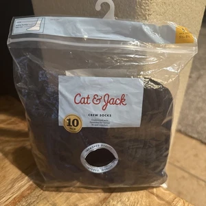 Cat & Jack 10 Pair Boys or Girls Athletic crew socks black Small (5.5 - 8.5) - Picture 1 of 5