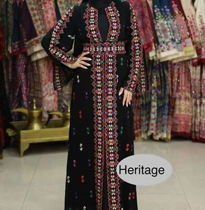 Bisht tradicional palestino bordado con vestido interior - Tatreez Thobe - Imagen 1 de 4