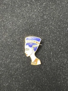 Vintage emaillierte Nofretete Anstecknadel - Bild 1 von 12