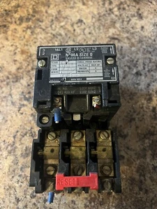 Square D Starter NEMA Größe 0 8536 SB02 120V Spule 600 V max - Bild 1 von 2