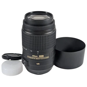 Nikon Nikkor Objektiv 55–300 mm f/4,5–5,6 VR AF-S ED mit Gegenlichtblende – schön - Bild 1 von 9