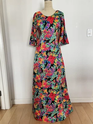 Maxi Vestido Floral De Colección Años 60 Hecho en California Mangas Campana Corbata Cintura Pequeño Foto 1 de 4