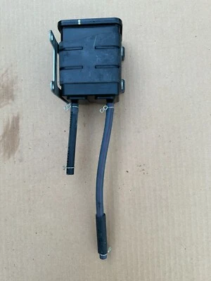 17-20 21 22 23Yamaha YZFR6 yzf-r6 r6 Emissions Evap Charcoal Canister + bracket - Image 1 of 3