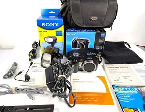 Sony Cyber-shot DSC-V3 7.2MP Digital Camera, Sony HVL-F32X Flash, Charger, Case - Picture 1 of 24