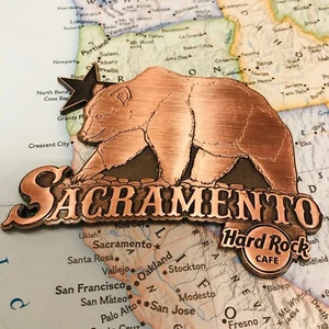 SACRAMENTO USA 🇺🇸Hard Rock CAFE® HRC ✅DESTINATION NAME SERIES☑️METAL MAGNET✅ - Picture 1 of 6