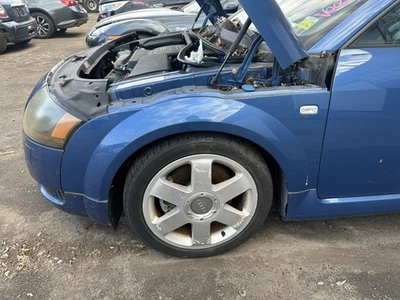 00 01 02 03 04 05 06 AUDI TT Fender Left - Image 1 of 3