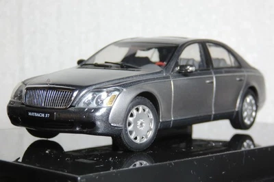 AutoArt 1/43 Maybach 57 SWB sedan die-cast model original packaging box two-tone - Image 1 of 4