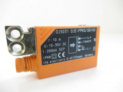 OJ5030OJS00KG  - Efector Sensor Photoelectric  R:10m U:10-30vdc (USED TESTED) - Image 1 of 4