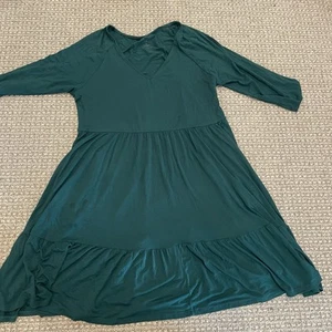 Abito donna Torrid super morbido 2x verde smeraldo maglia a strati tasche ginocchio 3/4 - Foto 1 di 8