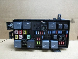 06 07 Buick Lucerna Motor Caja de Fusibles Relé Bloque de Conexión Panel 15812667 - Imagen 1 de 8