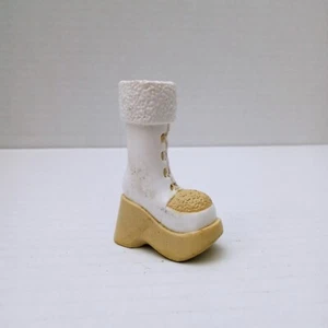 Bratz Girlz Boot Wintertime Wonderland Cloe Snow Shoe White & Beige Replacement - Picture 1 of 4