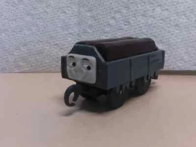 Thomas and Friends Takara Tomy cápsula problemático camión plataforma plana con troncos Foto 1 de 4