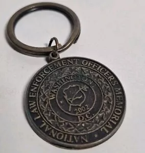 NATIONAL LAW ENFORCEMENT Officers Memorial Washington D.C. Keychain Dated 2002 - Picture 1 of 2
