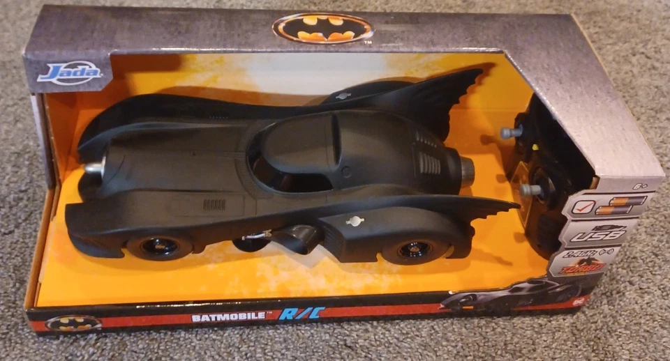 NEW Jada Toys Hollywood Rides 1989 BATMOBILE - 2.4GHz RC Remote Control Turbo - Image 1 of 2