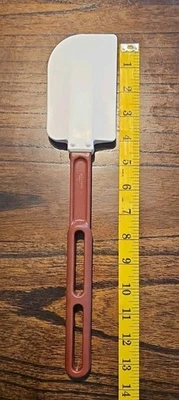 Vollrath 13.5" High Heat Red Scraper Rubber Spatula - Image 1 of 4