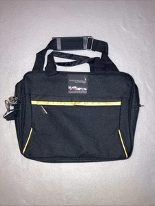 Custodia a tracolla nuova senza etichette Johnnie Walker Mclaren Mercedes F1 Team Soft Tab per laptop! - Foto 1 di 6