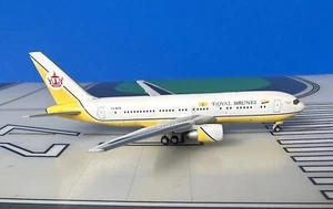 Royal Brunai Boeing 767-200/ER V8-MHB 2000er Maßstab 1:400 Diecast Aeroclassics - Bild 1 von 1