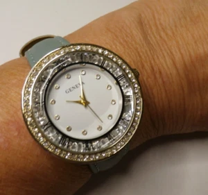 Damen Geneva Uhr mit Strass und Türkisband - Top Zustand - Bild 1 von 9