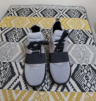 Zapatillas altas Kendall & Kylie Braydin usadas en excelente estado para mujer talla 4 EU 37 gris negro Foto 1 de 4