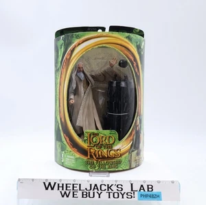 Saruman Lord of the Rings-Fellowship of the Ring Toy Biz 2001 Action Figure MISB - Picture 1 of 4