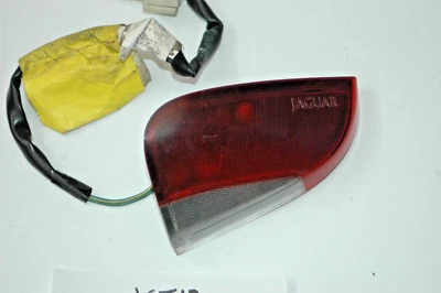 Panel de puerta derecho Jaguar XJ6 XJ12 1993-1994 luz charco OEM #DB6498 Foto 1 de 3