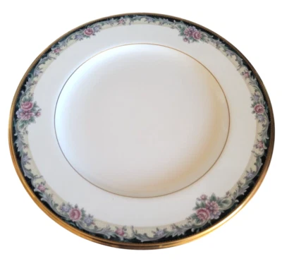 Noritake Bone China Mi Amor, Floral 10 7/8" Dinner Plate 4717 Japan - Image 1 of 4