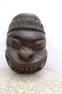 Antigua máscara facial de madera antigua hecha a mano estatua colgante de pared, juguete, coleccionable - Imagen 1 de 4