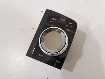 BMW X6 G06 Glass Navigation Control Knob 5A371C6 3.0 Petrol 2023 31048022 LHD - Image 1 of 4