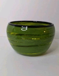 Green Swirl Glass Art Bowl. Signed Hand Blown - Picture 1 of 5