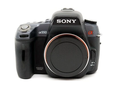 Sony Alpha A550 DSLR-Digitalkamera, 14.2 MP, CMOS, shutter count 22115 Live View - Bild 1 von 4